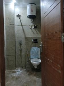 Common Bathroom Image of 850 Sq.ft 2 BHK Builder Floor for sale in Saket RWA, Freedom Fighters Enclave New Delhi for Rs. 4500000