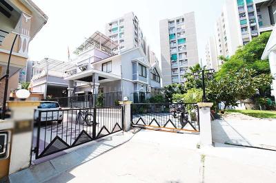 Image of 2610 Sq.ft 4 BHK Independent House for sale in South Bopal, Ahmedabad for Rs. 47900000
