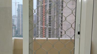 Bedroom Image of 1350 Sq.ft 3 BHK Apartment / Flat for rent in Jaypee Kosmos, Sector 134 Noida for Rs. 28000