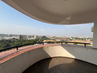 Balcony Image of 2400 Sq.ft 4 BHK Apartment / Flat for rent in Paras Emperor, Hoshangabad Road Bhopal for Rs. 60000
