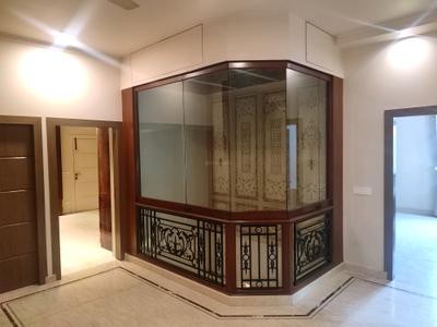 Lobby Image of 6900 Sq.ft 5 BHK Independent House for sale in Sector 15A Noida for Rs. 195000000