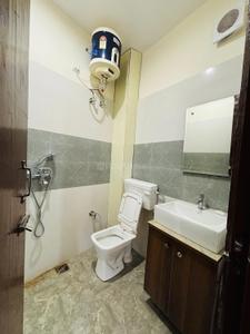 Bathroom Image of 300 Sq.ft 1 RK Apartment / Flat for rent in Sector 20 Panchkula for Rs. 14000