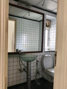 Common Bathroom Image of 2368 Sq.ft 3 BHK Apartment / Flat for sale in Unitech Uniworld City South, Sector 30 Gurgaon for Rs. 48500000