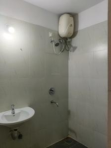 Common Bathroom Image of 774 Sq.ft 1.5 BHK Apartment / Flat for sale in Lodha Casa Rio, Palava Phase 1 Thane for Rs. 4000000