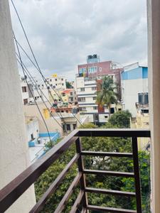 Balcony Image of 950 Sq.ft 1 BHK Apartment / Flat for rent in Koramangala Bengaluru for Rs. 32000