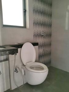 Common Bathroom Image of 1000 Sq.ft 2.5 BHK Apartment / Flat for sale in Runwal Sanctuary, Mulund West Mumbai for Rs. 24000000