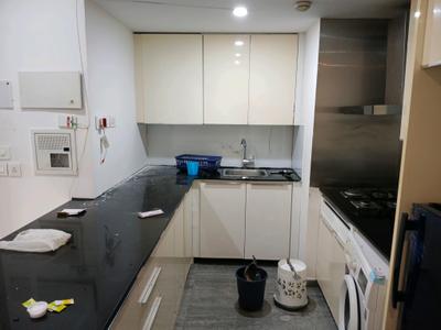Kitchen Image of 720 Sq.ft 1 BHK Apartment / Flat for sale in Lodha New Cuffe Parade, Sion Mumbai for Rs. 18400000