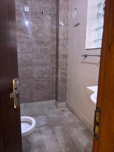 Bathroom Image of 3000 Sq.ft 4 BHK Builder Floor for rent in Sector 15 Faridabad for Rs. 80000