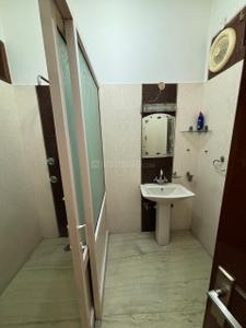 Bathroom Image of 2500 Sq.ft 2.5 BHK Builder Floor for rent in Model Town Ludhiana for Rs. 35000
