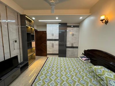 Bedroom Image of 3000 Sq.ft 3 BHK Builder Floor for rent in Sector 40 Noida for Rs. 140000