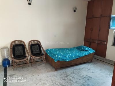 Bedroom Image of 600 Sq.ft 1 RK Studio for rent in Sector 27 Noida for Rs. 17000
