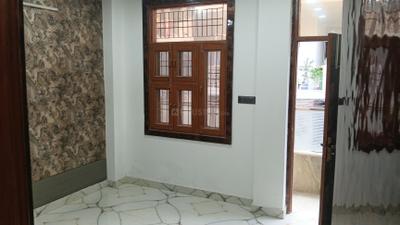 Living Room Image of 1100 Sq.ft 3 BHK Apartment / Flat for rent in Dwarka Mor New Delhi for Rs. 25000