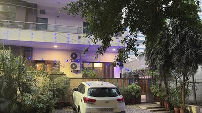 Image of SAFEHOUSE GIRLS PG – M G ROAD, SECTOR 28, GURUGRAM in Sector 28, Gurgaon