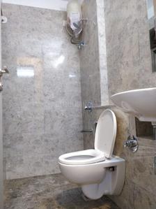 Bathroom Image of 900 Sq.ft 2 BHK Apartment / Flat for rent in Lodha Crown Kolshet, Kolshet Thane for Rs. 37999
