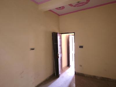 Bedroom Image of 675 Sq.ft 2 BHK Builder Floor for sale in Madhopura Ghaziabad for Rs. 2900000