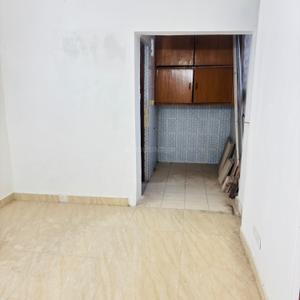Bedroom Image of 1350 Sq.ft 3 BHK Apartment / Flat for sale in Karishma Apartment, Patparganj New Delhi for Rs. 18500000