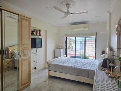 Bedroom Image of 1000 Sq.ft 3 BHK Apartment / Flat for sale in Bandra West Mumbai for Rs. 60000000