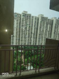 Balcony Image of 1550 Sq.ft 3 BHK Apartment / Flat for sale in Mahagun Moderne, Sector 78 Noida for Rs. 21000000