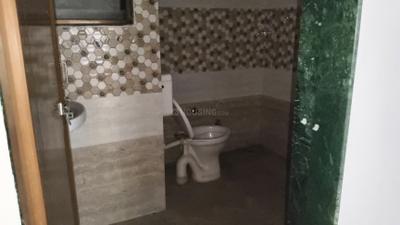 Bathroom Image of 750 Sq.ft 1 BHK Independent House for rent in Muktainagar Jalgaon for Rs. 8500