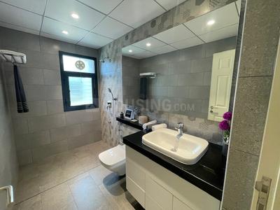 Bathroom Image of 1850 Sq.ft 3 BHK Apartment / Flat for sale in Vyttila Kochi for Rs. 21500000
