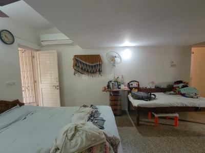 Bedroom Image of 2251 Sq.ft 4 BHK Independent House for sale in Bodakdev Ahmedabad for Rs. 35000000