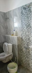 Bathroom Image of 1100 Sq.ft 2 BHK Builder Floor for rent in Choolaimedu Chennai for Rs. 35000