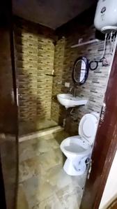Bathroom Image of 720 Sq.ft 2 BHK Builder Floor for rent in GTB Nagar New Delhi for Rs. 22000