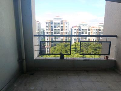 Living Room Image of 920 Sq.ft 2 BHK Apartment / Flat for rent in Magarpatta Iris, Magarpatta City Pune for Rs. 38000
