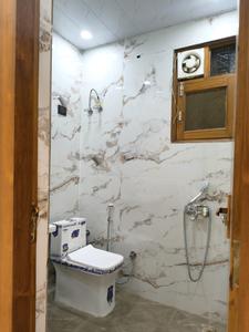 Common Bathroom Image of 1350 Sq.ft 3 BHK Builder Floor for sale in Indirapuram Ghaziabad for Rs. 11600000