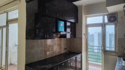 Kitchen Image of 1150 Sq.ft 2.5 BHK Apartment / Flat for rent in Gardenia Glory, Sector 46 Noida for Rs. 33000