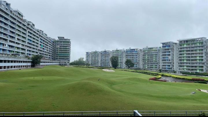 Pacific Golf Estate Main Image 1