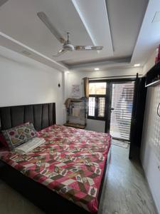 Bedroom Image of 720 Sq.ft 2 BHK Builder Floor for sale in Shalimar Bagh New Delhi for Rs. 10000000