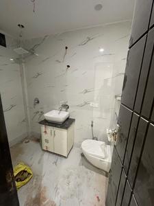 Bathroom Image of 720 Sq.ft 2 BHK Builder Floor for rent in Shalimar Bagh New Delhi for Rs. 32000
