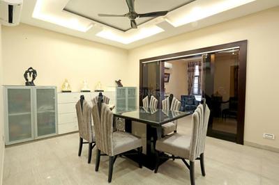 Hall Image of 6000 Sq.ft 6 BHK Independent House for sale in Sector 39 Noida for Rs. 140000000
