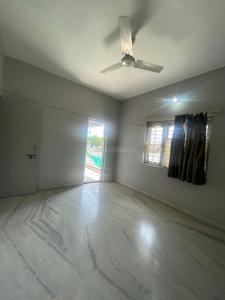Bedroom Image of 3200 Sq.ft 4 BHK Independent House for rent in Thaltej Ahmedabad for Rs. 80000