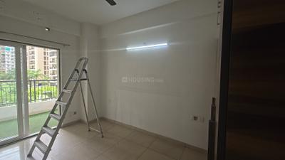 Bedroom Image of 1340 Sq.ft 3 BHK Apartment / Flat for sale in Gulshan Ikebana, Sector 143 Noida for Rs. 16800000