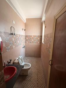 Bathroom Image of 2000 Sq.ft 3 BHK Builder Floor for rent in Sector 105 Noida for Rs. 35000