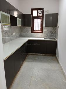 Kitchen Image of 1150 Sq.ft 3 BHK Builder Floor for rent in Arjun Nagar New Delhi for Rs. 50000