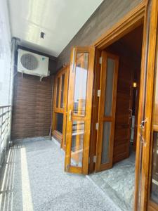 Balcony Image of 2700 Sq.ft 3 BHK Builder Floor for rent in Sukhdev Vihar New Delhi for Rs. 110000