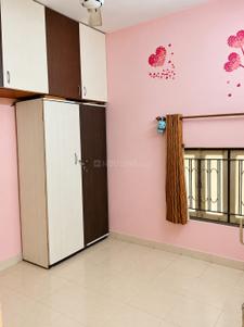Bedroom Image of 950 Sq.ft 1 BHK Apartment / Flat for rent in Maninagar Ahmedabad for Rs. 13000