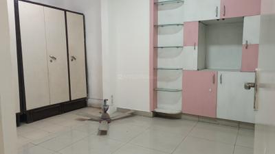 Bedroom Image of 1450 Sq.ft 2.5 BHK Apartment / Flat for sale in Panchsheel Wellington, Crossings Republik Ghaziabad for Rs. 9700000