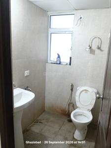 Bathroom Image of 585 Sq.ft 1 BHK Apartment / Flat for rent in Shubhhomes Urban Homes Phase 2A, Bamheta Village Ghaziabad for Rs. 10000