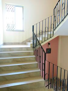 Staircase Image of 1200 Sq.ft 3 BHK Builder Floor for rent in Eastern Park, Santoshpur Kolkata for Rs. 22000