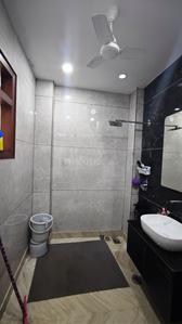 Bathroom Image of 2200 Sq.ft 2 BHK Builder Floor for rent in Sector 122 Noida for Rs. 40000