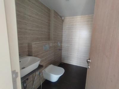 Bathroom Image of 1380 Sq.ft 3 BHK Apartment / Flat for sale in Lodha Regalia , Mulund East Mumbai for Rs. 33300000