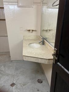Bathroom Image of 1500 Sq.ft 3 BHK Builder Floor for rent in Kirti Nagar New Delhi for Rs. 38000