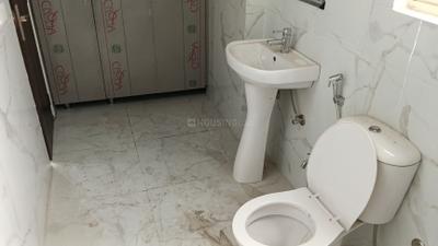 Image of 1495 Sq.ft 2.5 BHK Apartment / Flat for rent in Panchsheel Wellington, Crossings Republik, Ghaziabad for Rs. 24000