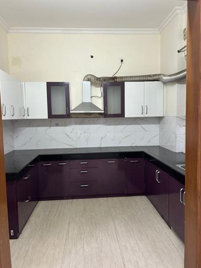 Malibu Town, Sector 47 Kitchen 1