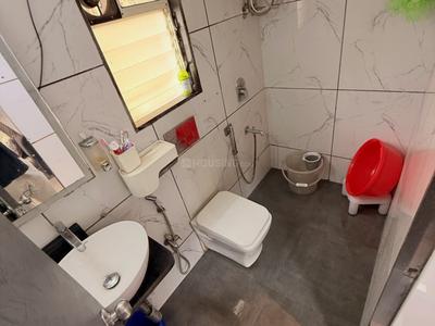 Bathroom Image of 1050 Sq.ft 3 BHK Apartment / Flat for rent in Wadhwana Madhuban Heights, Borivali West Mumbai for Rs. 80000