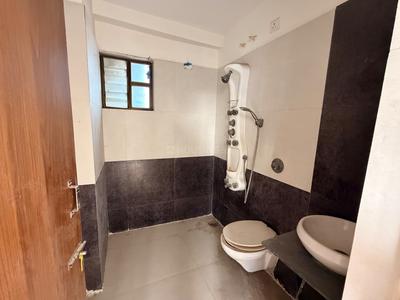 Bathroom Image of 1730 Sq.ft 3 BHK Apartment / Flat for sale in Poddar Palm Meadows, Vejalpur Ahmedabad for Rs. 8200000